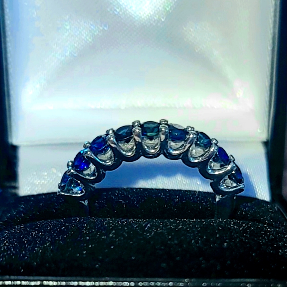 14kt White Gold Ring w/ Blue Sapphires